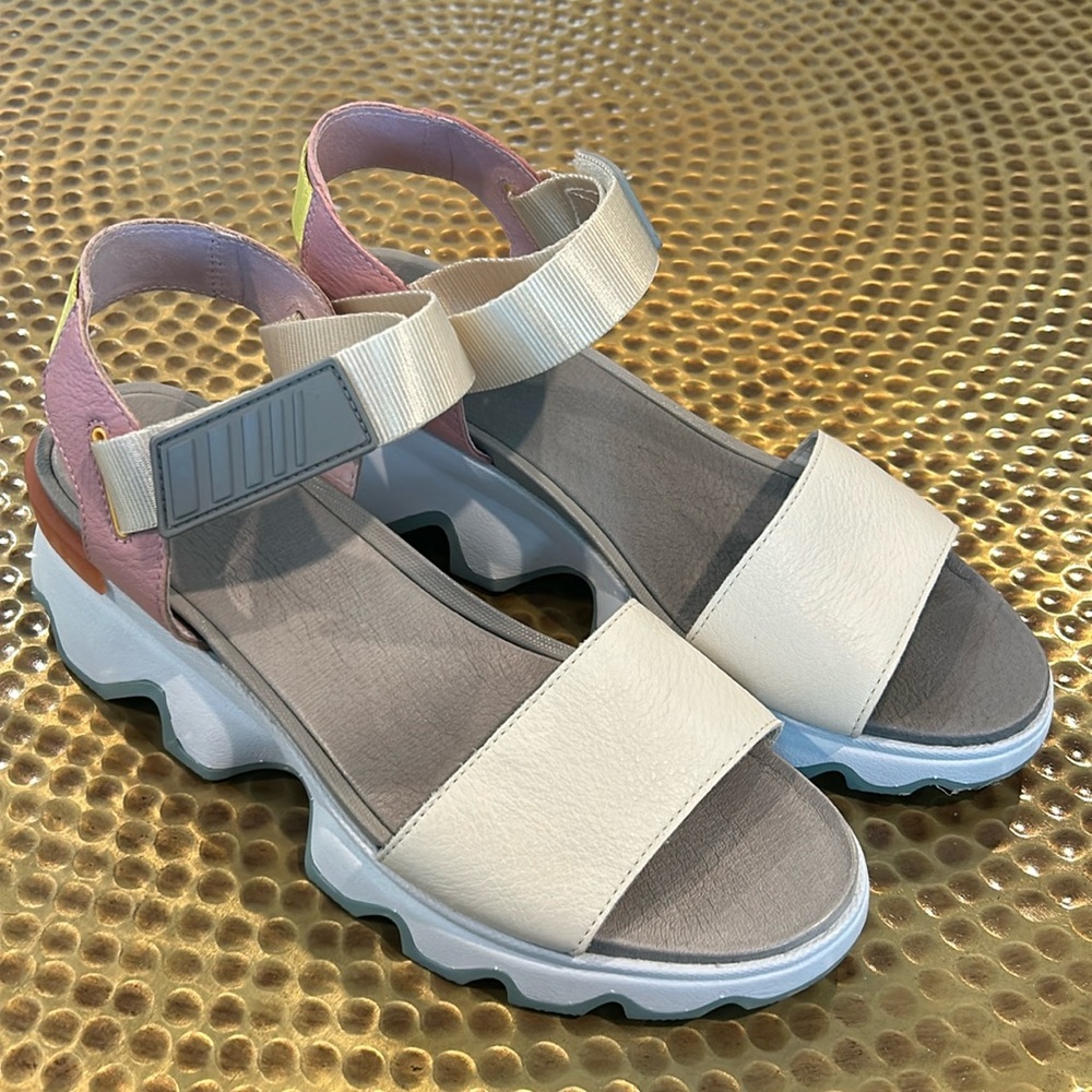 Perfect Summer Sorel Multi Color Sandal Size 11m Like New